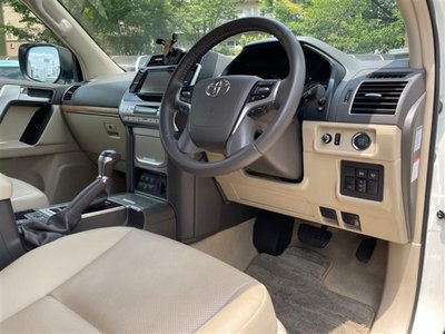 2023 Toyota LAND CRUISER PRADO thumbnail 15