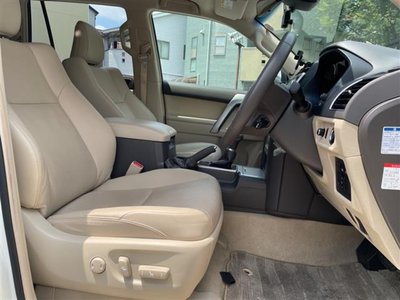 2023 Toyota LAND CRUISER PRADO thumbnail 14