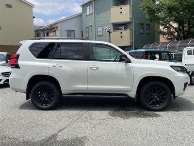 2023 Toyota LAND CRUISER PRADO thumbnail 32