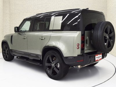 LAND ROVER DEFENDER - 2