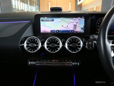 2025 Mercedes-BENZ GLA thumbnail 22