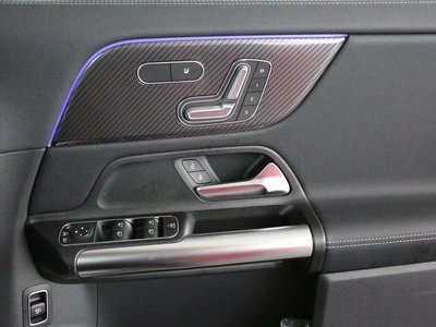 2025 Mercedes-BENZ GLA thumbnail 38