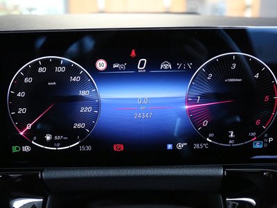 2025 Mercedes-BENZ GLA thumbnail 17