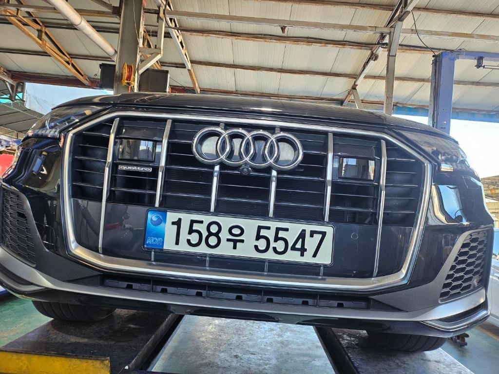 AUDI Q7 - View 1