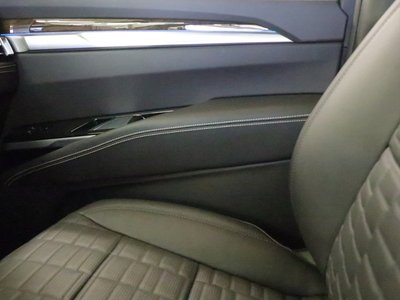 2025 Cadillac ESCALADE 缩略图 17