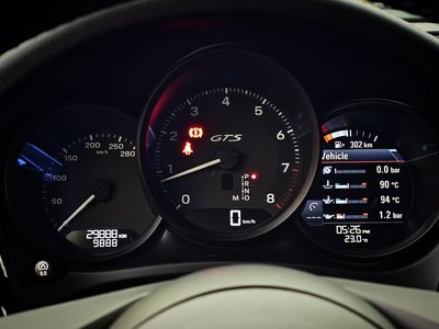 2022 Porsche MACAN — миниатюра 14