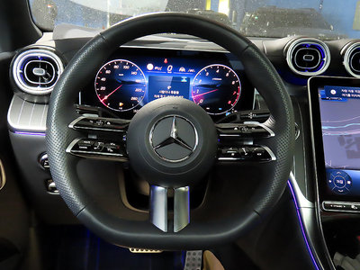 MERCEDES-BENZ GLC - 8