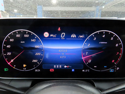 MERCEDES-BENZ GLC - 4