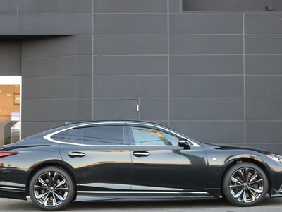2021 Lexus LS photo 13