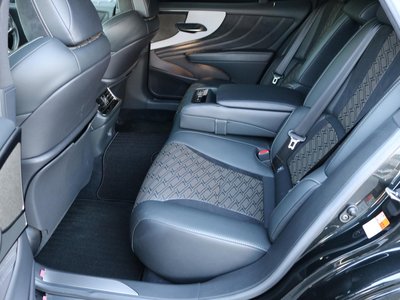 2021 Lexus LS photo 21