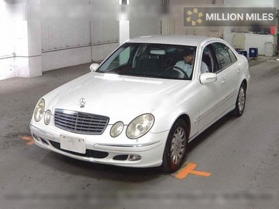 MERCEDES-BENZ E-CLASS - 4