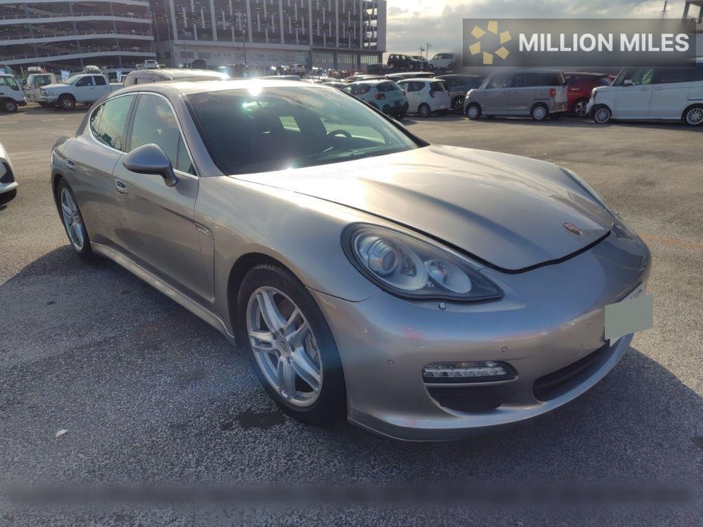 PORSCHE PANAMERA - View 1