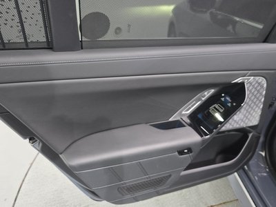 2023 BMW I7 — миниатюра 15