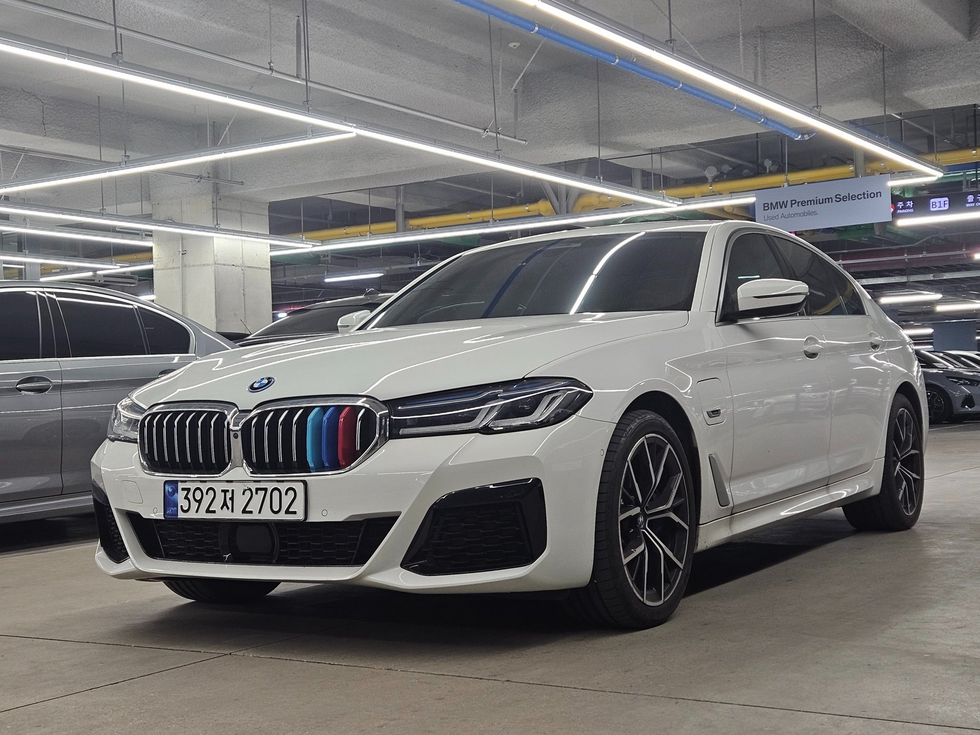 BMW 5 SERIES - View 1