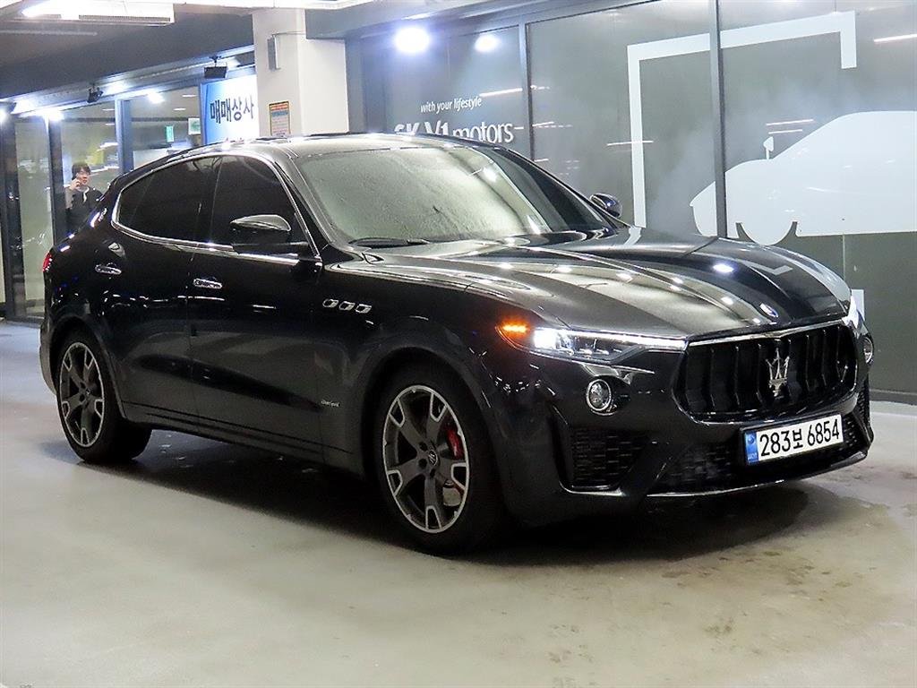 MASERATI LEVANTE - View 1