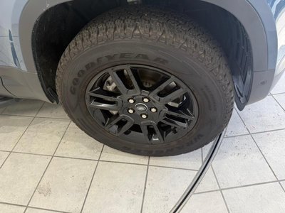 LAND ROVER DEFENDER - 8