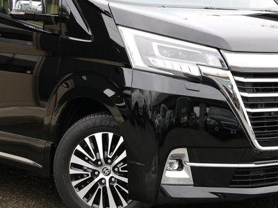 TOYOTA GRAND ACE - 4