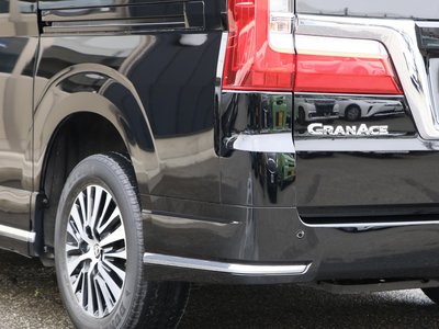 TOYOTA GRAND ACE - 9