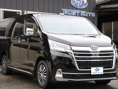 TOYOTA GRAND ACE - 3