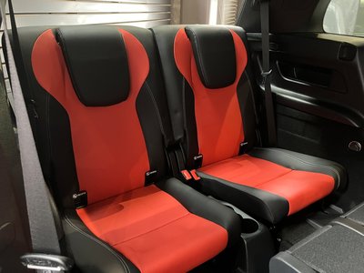 MERCEDES-BENZ GLB - 8