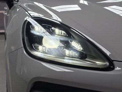 صورة 9 لـ 2022 Porsche CAYENNE