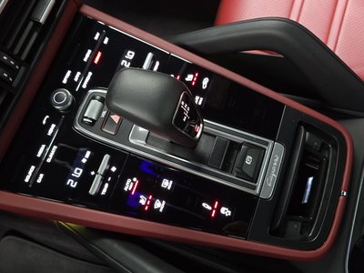 صورة مصغرة 12 لـ 2022 Porsche CAYENNE