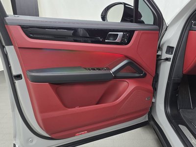 صورة مصغرة 14 لـ 2022 Porsche CAYENNE