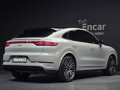 صورة 3 لـ 2022 Porsche CAYENNE