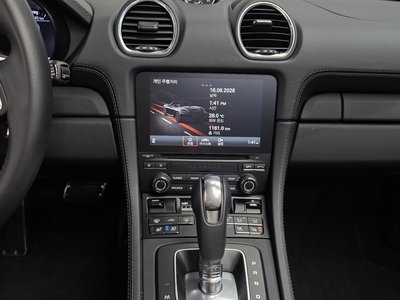 2024 Porsche 718 — миниатюра 18