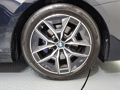 2025 BMW 5 SERIES — миниатюра 28