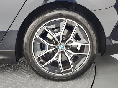 2025 BMW 5 SERIES photo 8