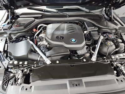 2025 BMW 5 SERIES photo 7