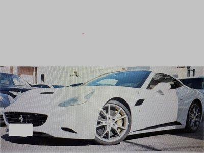 FERRARI CALIFORNIA 30