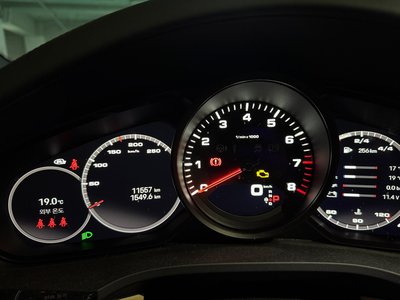 PORSCHE CAYENNE - 10