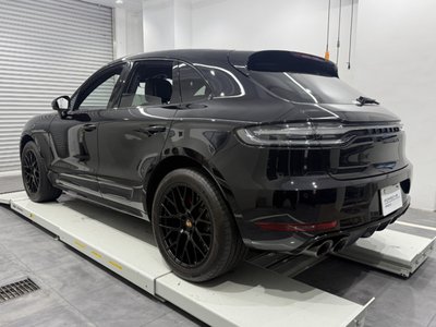 PORSCHE MACAN - 8