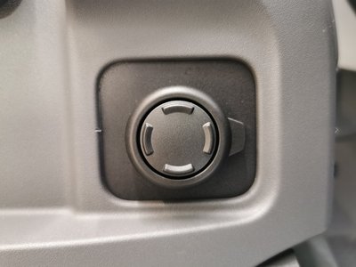 2025 LAND Rover DEFENDER — миниатюра 34