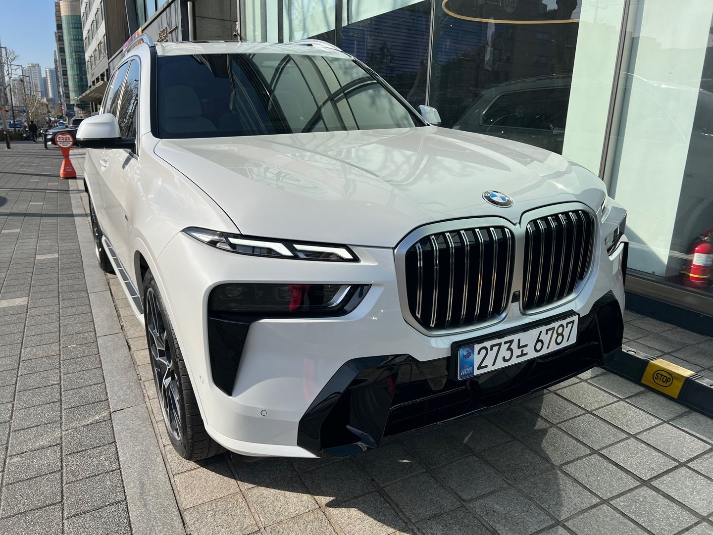 BMW X7 - View 1