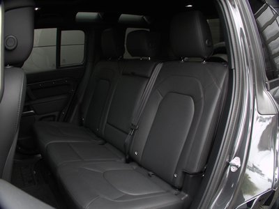 2024 LAND Rover DEFENDER thumbnail 57