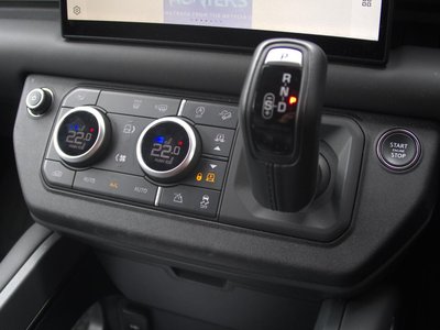 2024 LAND Rover DEFENDER thumbnail 37
