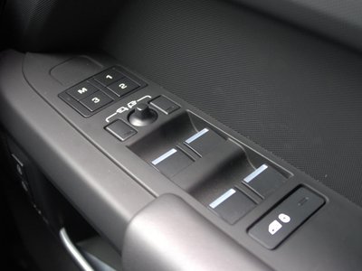 2024 LAND Rover DEFENDER thumbnail 42