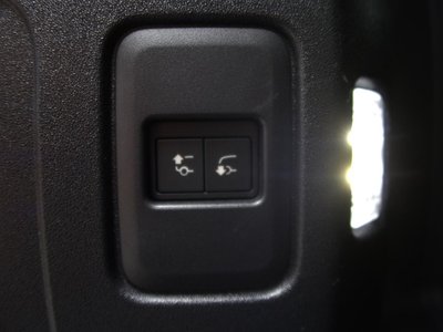 2024 LAND Rover DEFENDER thumbnail 55