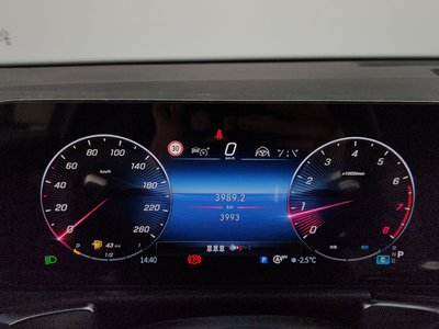 MERCEDES-BENZ GLB - 8