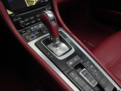 PORSCHE 718 BOXSTER - 9