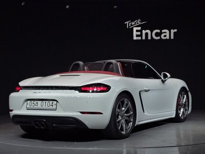 PORSCHE 718 BOXSTER - 3