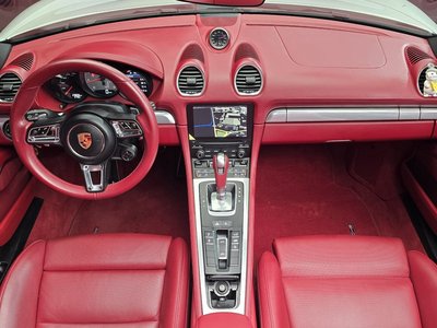 PORSCHE 718 BOXSTER - 5