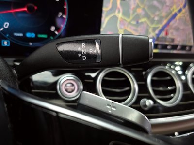 MERCEDES-BENZ E-CLASS - 9