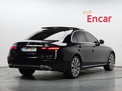 MERCEDES-BENZ E-CLASS - 4