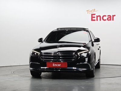 MERCEDES-BENZ E-CLASS - 2