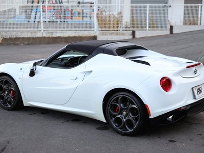 ALFA ROMEO 4C SPIDER - 9