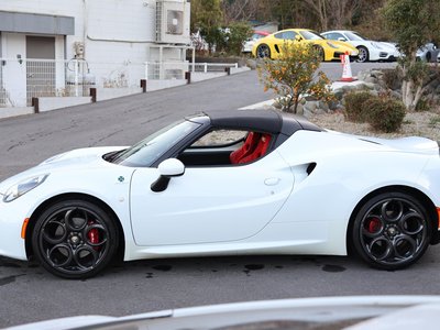 ALFA ROMEO 4C SPIDER - 8